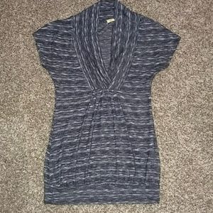 Sweater Knit V neck Top size small